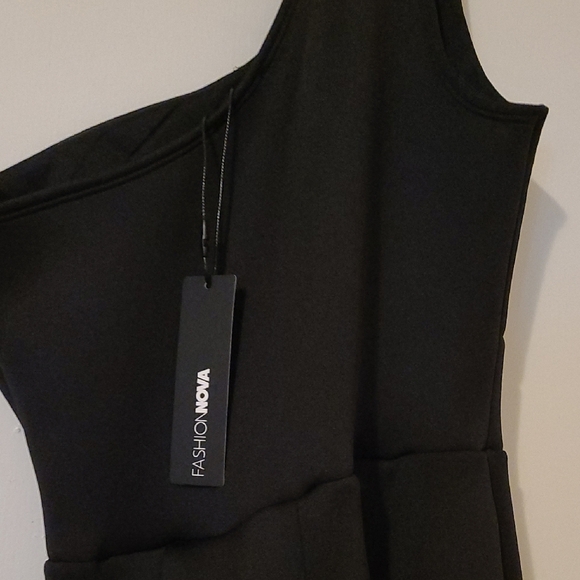 Perfect Wedding Guest Dress -lil Black Dress, One-Shoulder  Both Comfy & Pretty - Picture 3 of 4